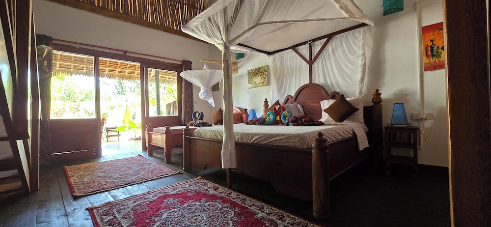 Traditional Villa, Multiple Beds, Pool View