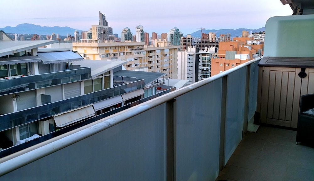 Apartamento, 1 habitación, balcón, vista a la ciudad