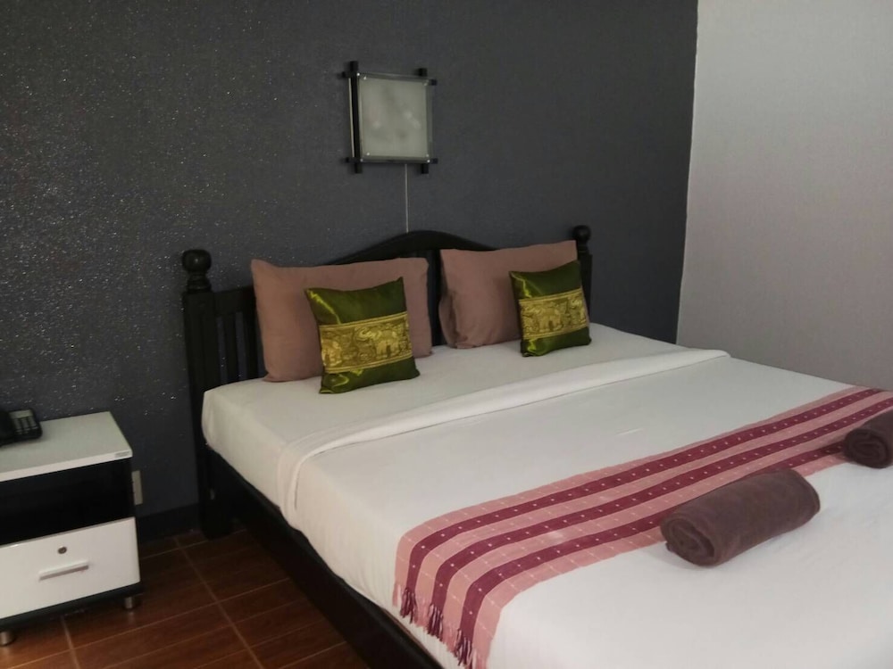 Standard Double Room - Photo 3