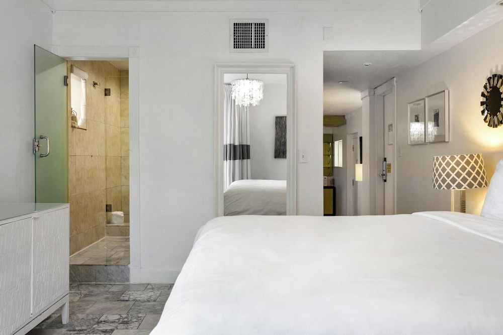 King Suite / Ocean Front - Photo 10