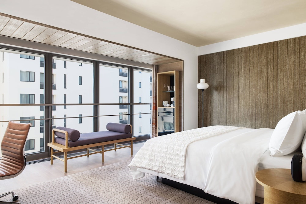Room, 1 King Bed, City View photo 2