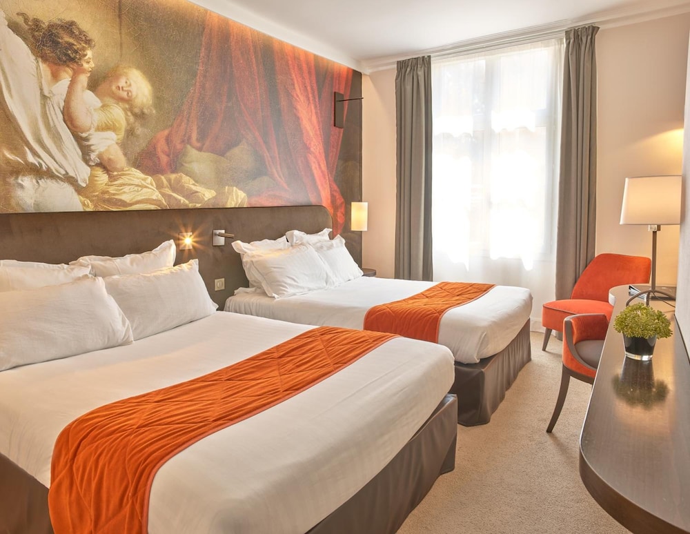 Classic Quadruple Room, 2 Double Beds - Photo 2