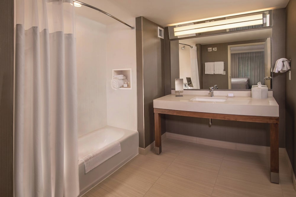 Room, 2 Queen Beds (Hearing Accessible)