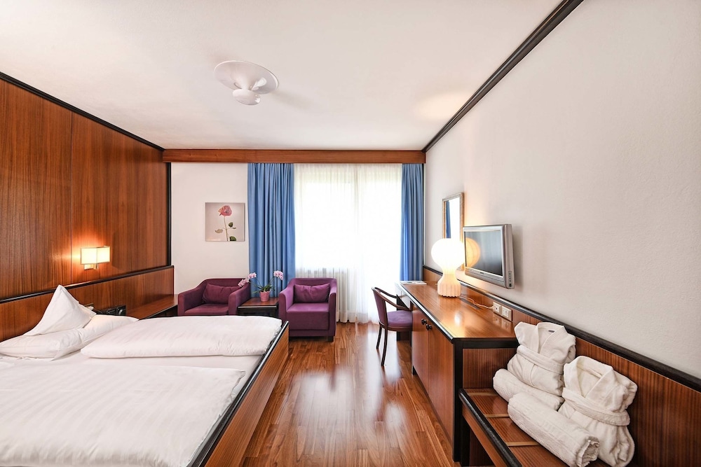 Double or Twin Room, Balcony (South Side)