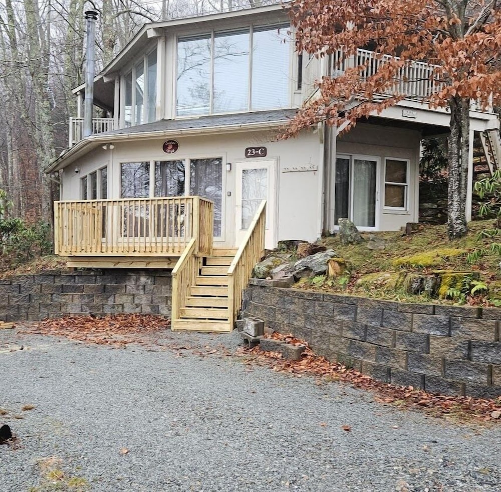 Condo, 2 Bedrooms