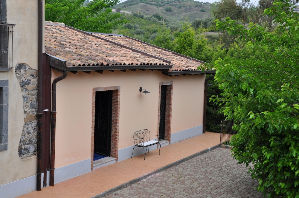 Family Villa, 2 Bedrooms, Kitchenette, Garden View photo 2