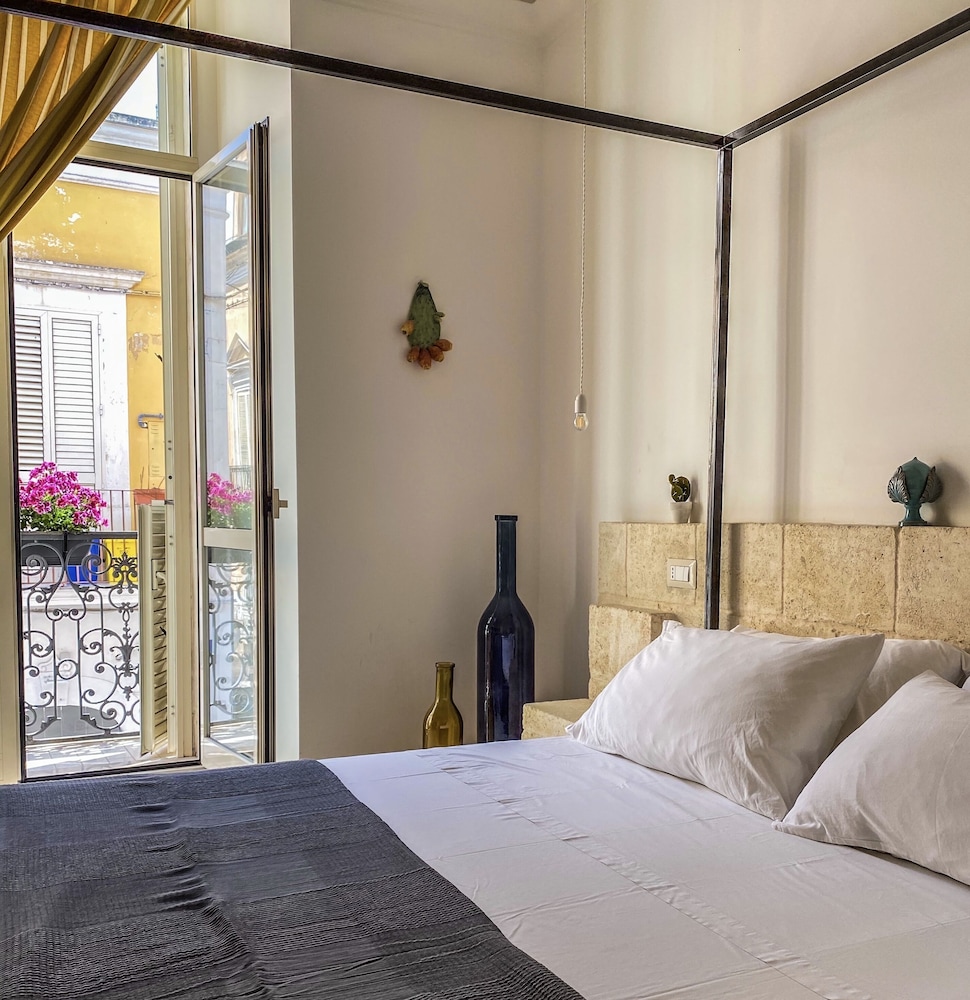 Deluxe Double Room, Balcony photo 1