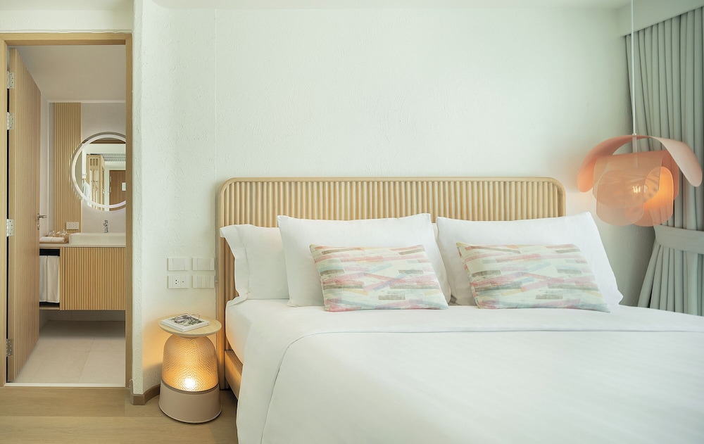 Cozy Panoramic Seaview Room - Photo 4