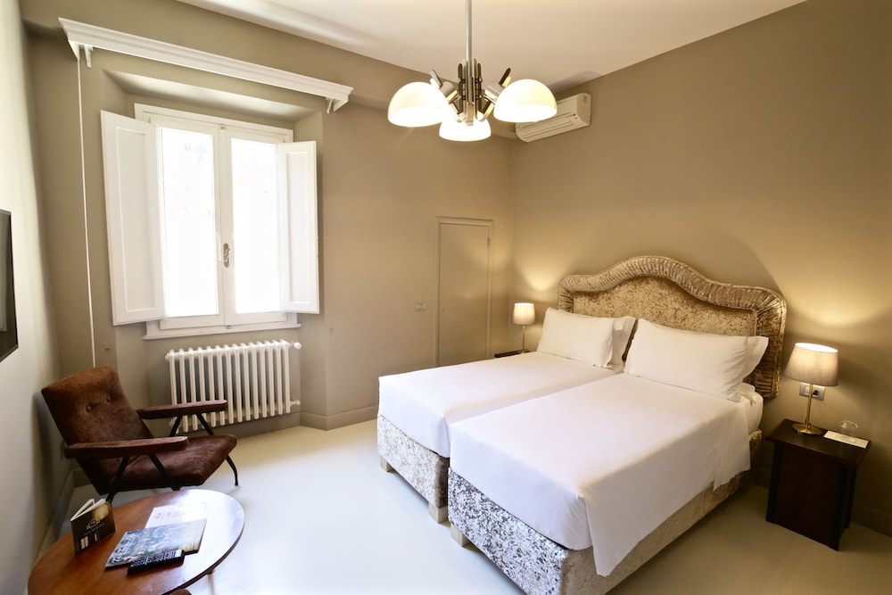 Connecting rooms, 2 Bedrooms, 1 Bathroom photo 2
