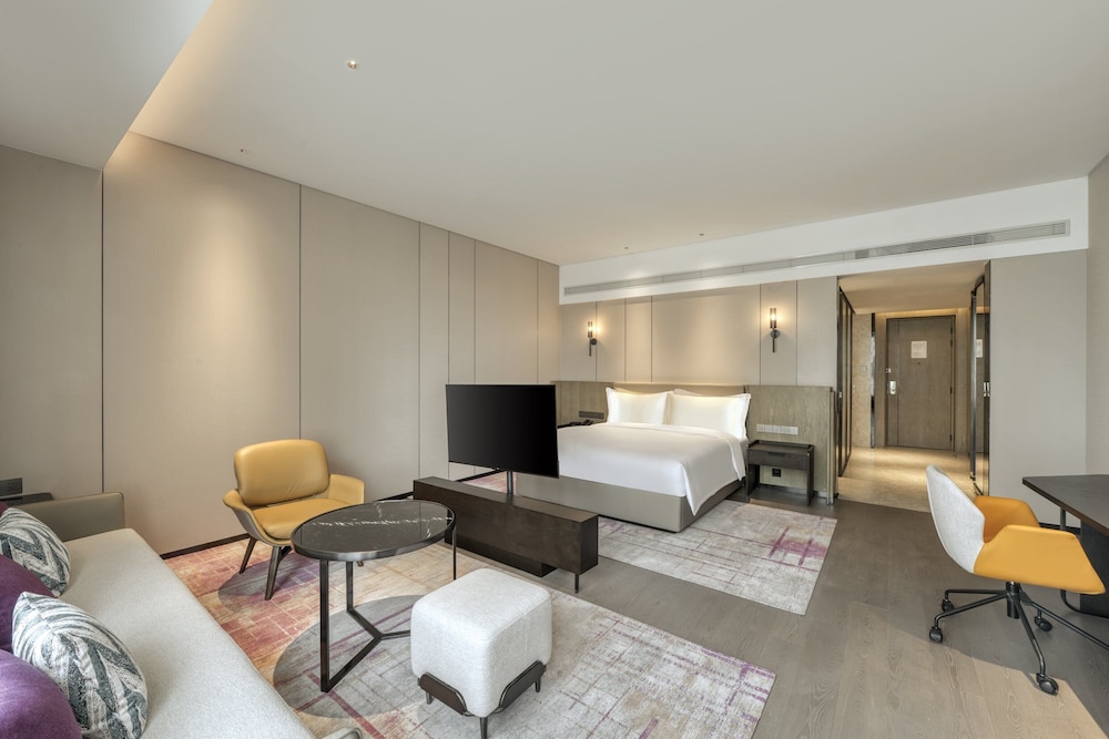 Premium Room, 1 King Bed