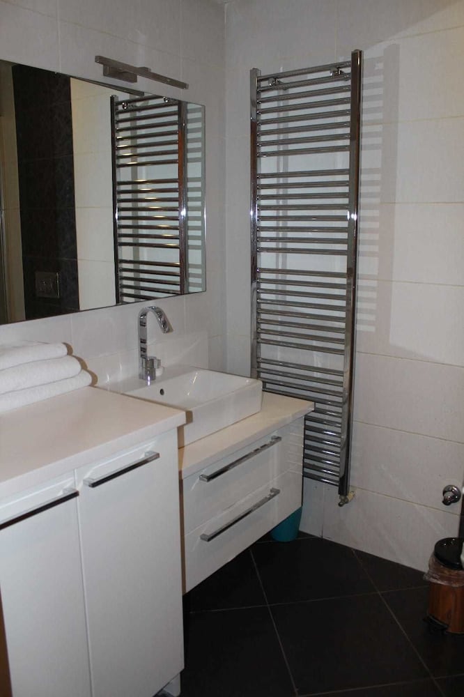 Family Apartment, Multiple Beds photo 3