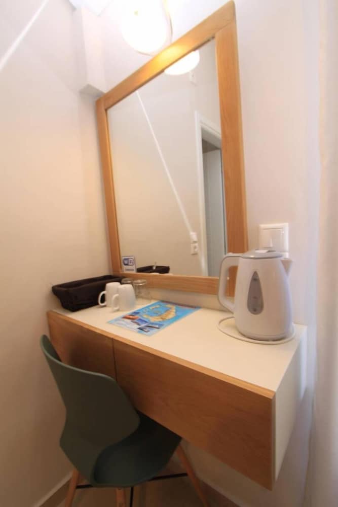 Quadruple Room - Photo 1