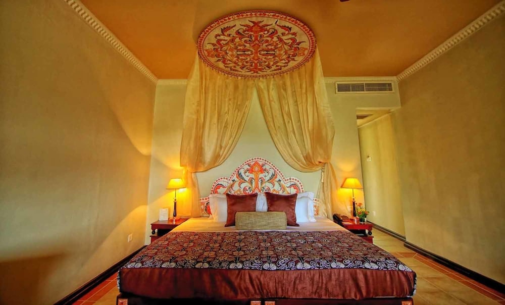 Royal Room photo 2