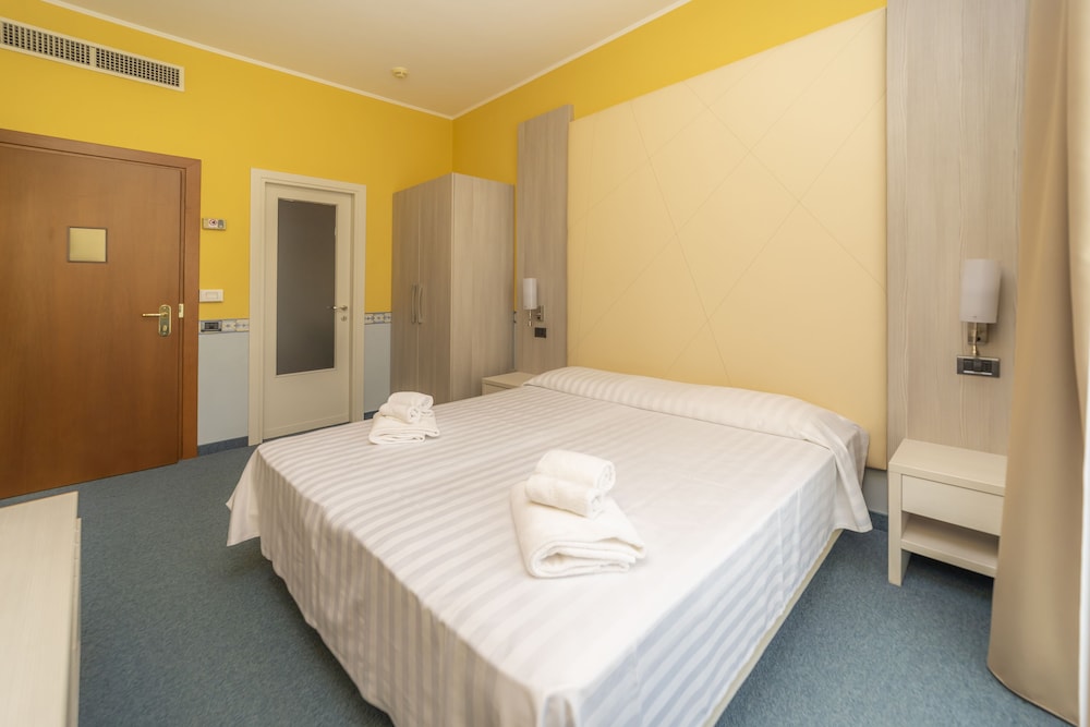 Comfort Double or Twin Room photo 3