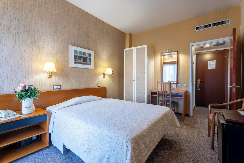 Standard Double Room Single Use, Balcony, City View