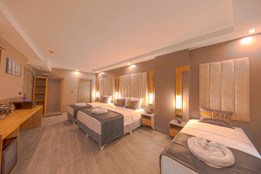 Family Quadruple Room photo 2