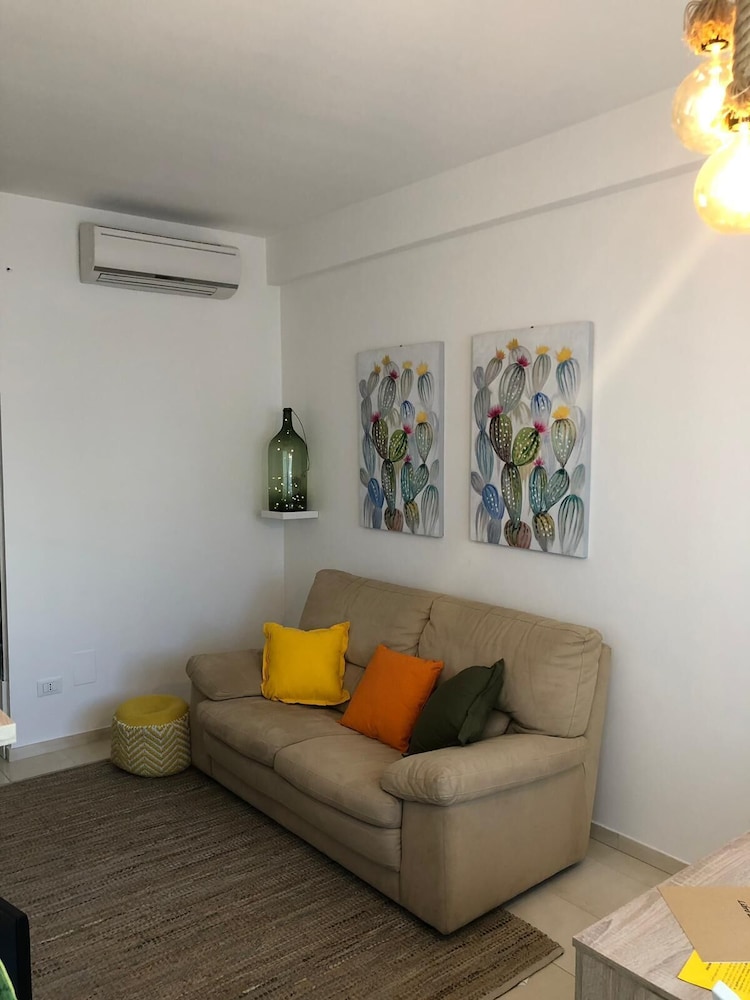 in the Heart of the City of Bari, 写真 15