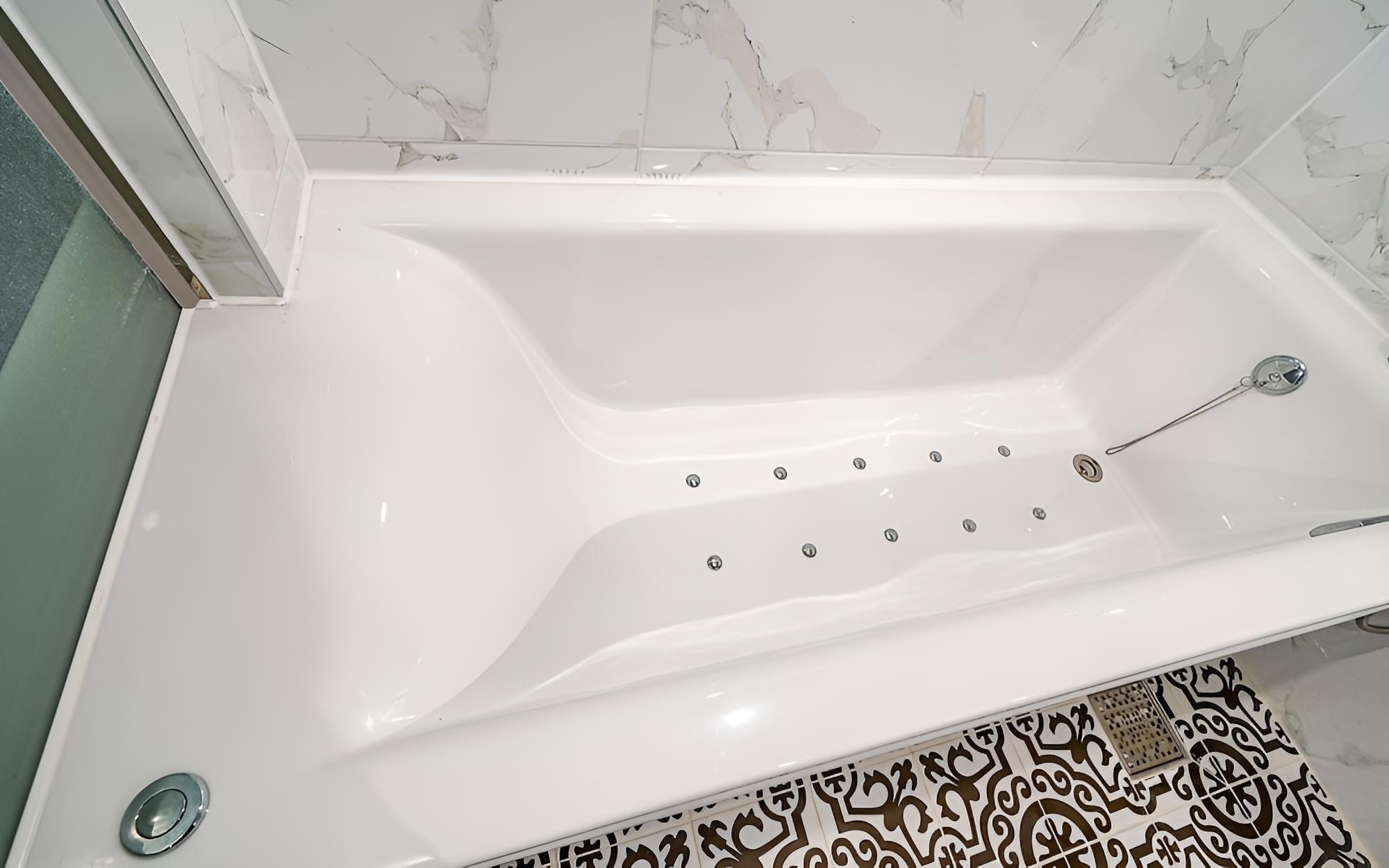 Room (Deluxe A (spa bath + Netflix availabl) - Photo 6