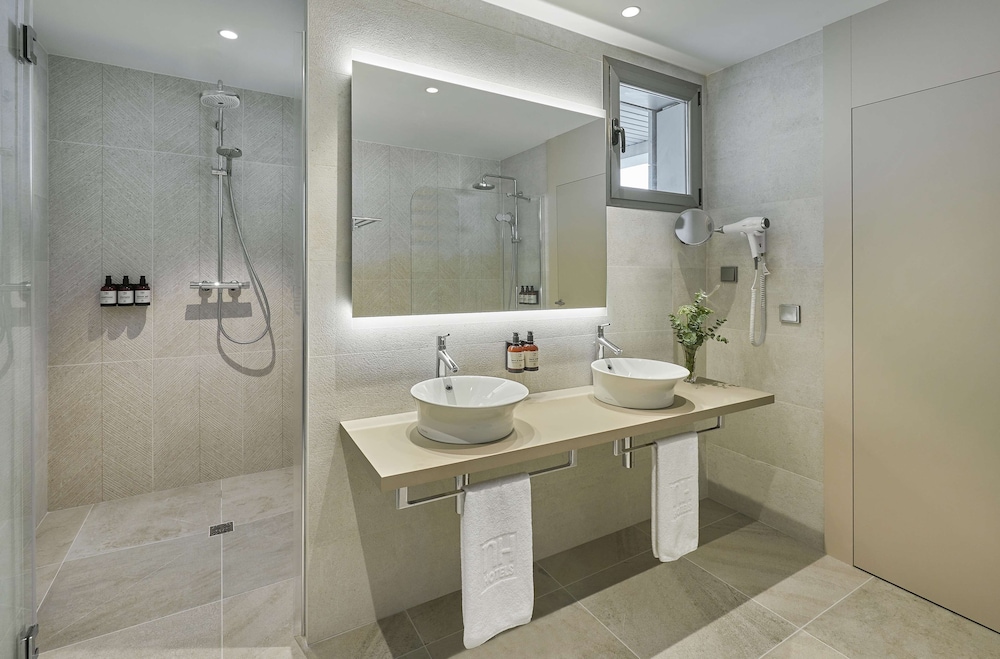 Junior Suite (View, New Style) thumbnail 5
