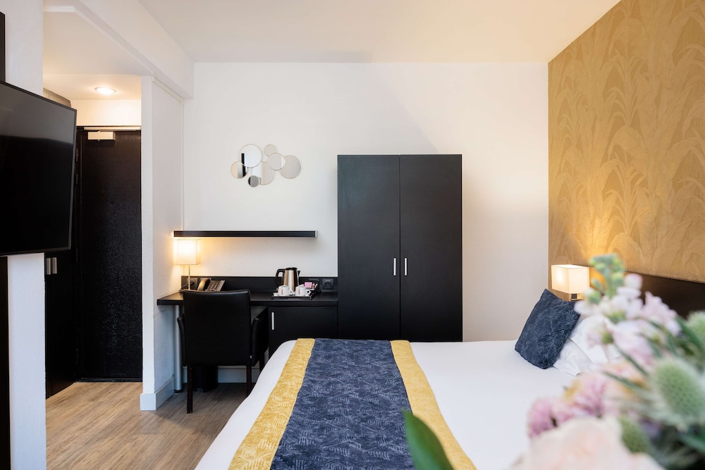 Superior Room, 1 King Bed, Non Smoking (Twin bed on request) - Photo 5