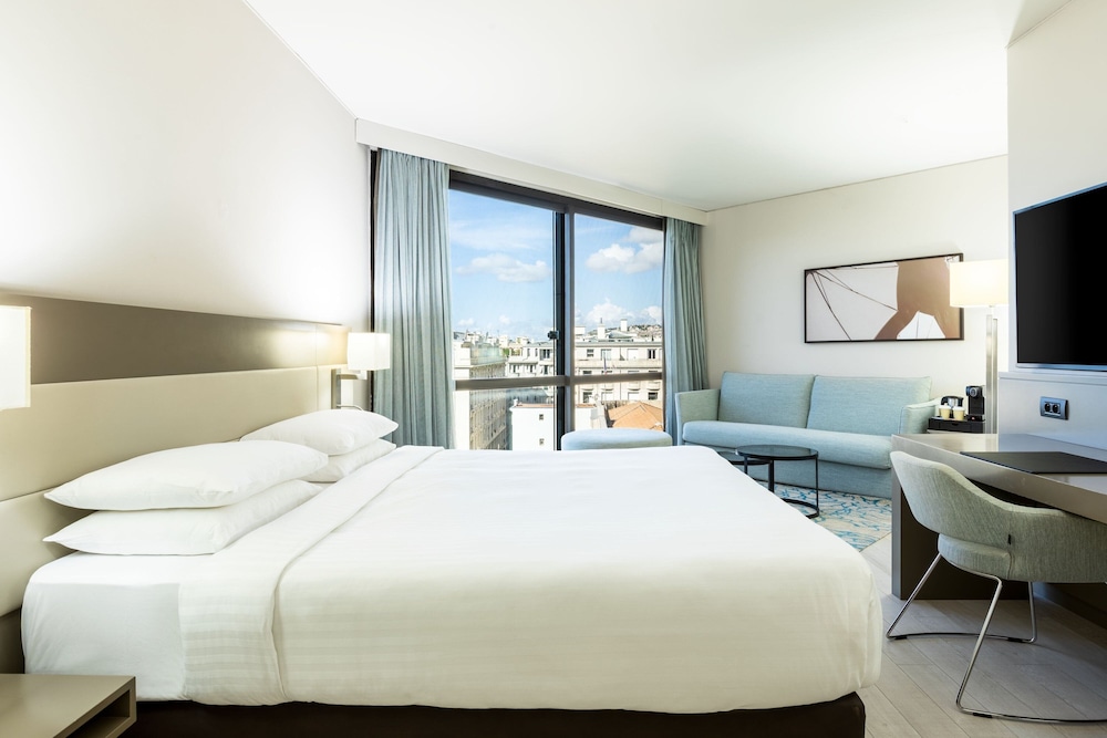 Junior Room, 1 King Bed with Sofa bed, Sea View