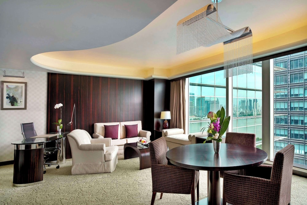 Diplomatic Suite