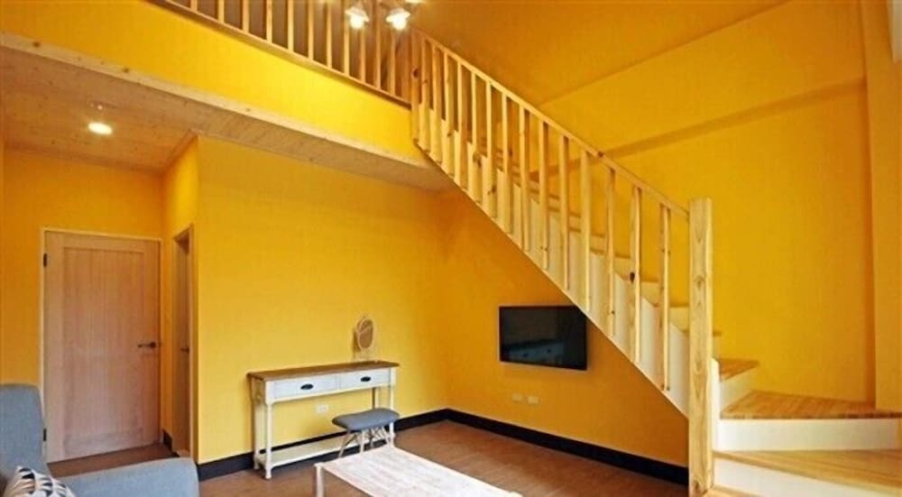 Romantic Loft, 1 Double Bed, Mountain View photo 2