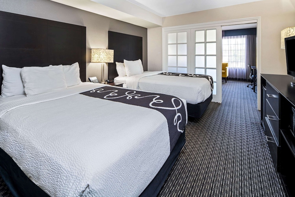 Suite, 2 Double Beds - Photo 1