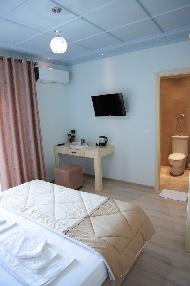 Double Room, 1 Double or 2 Twin Beds photo 2