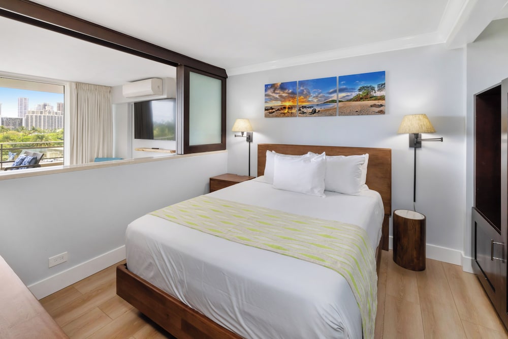Condo, 1 Bedroom, City View (Unit 72 ,1Bath) photo 2