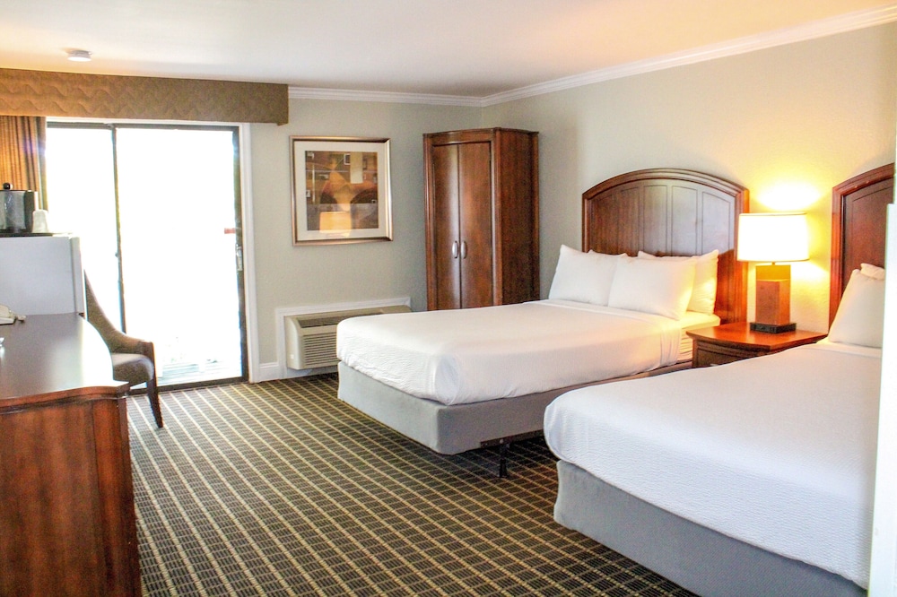 Standard Double Room, Courtyard View photo 1