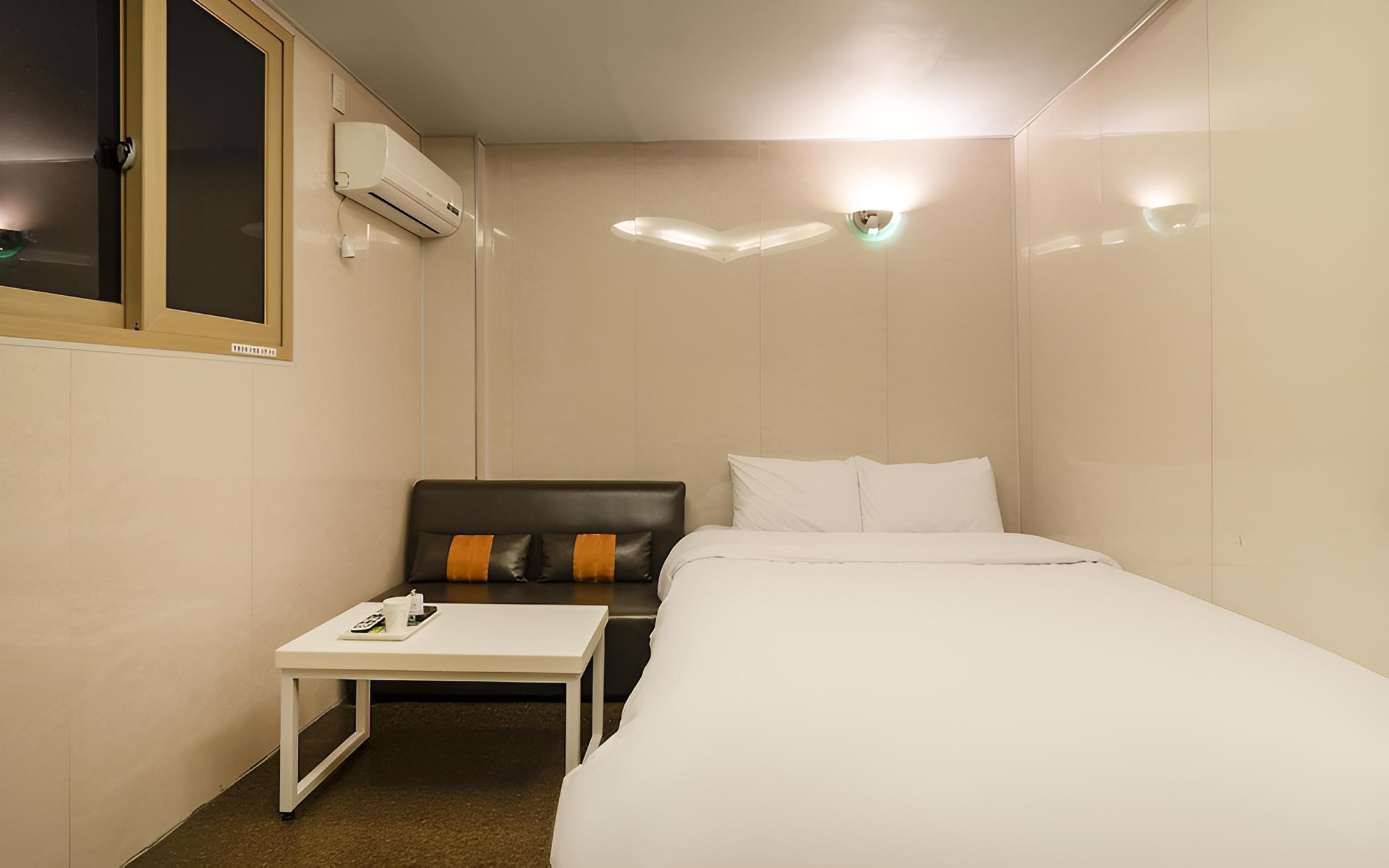 Room (Semi-Special Room (Bathtub OTT)) photo 2