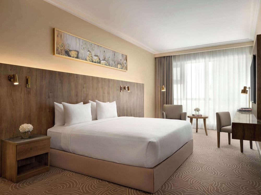 Superior Room, 1 King Bed, City View - Photo 4