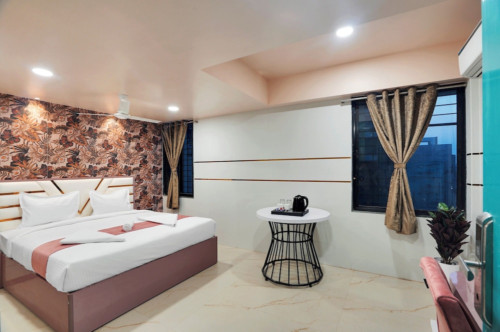 Executive Studio Suite