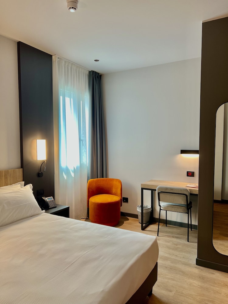 Superior Double Room - Photo 3