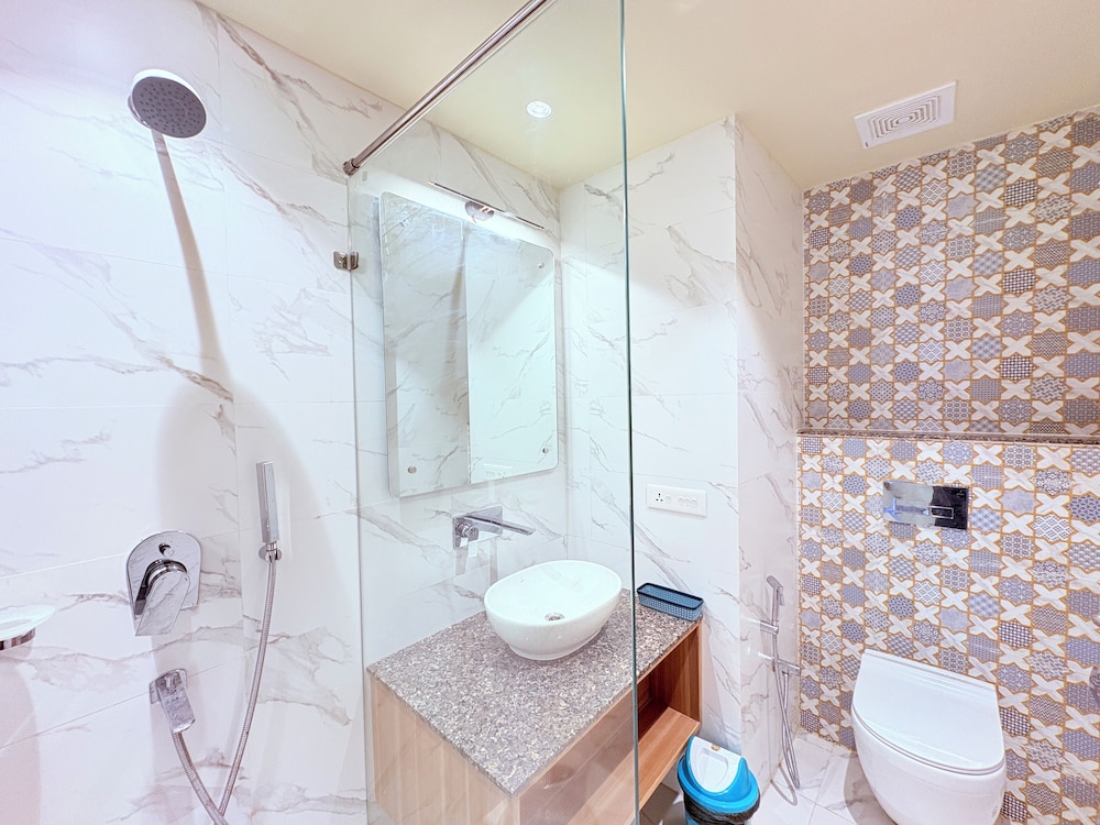 Premium Double Room, Balcony, City View photo 3