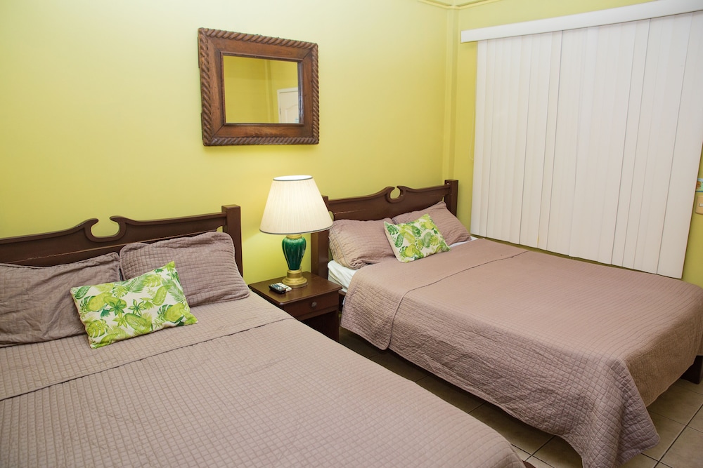 Standard Double Room, 2 Double Beds photo 2