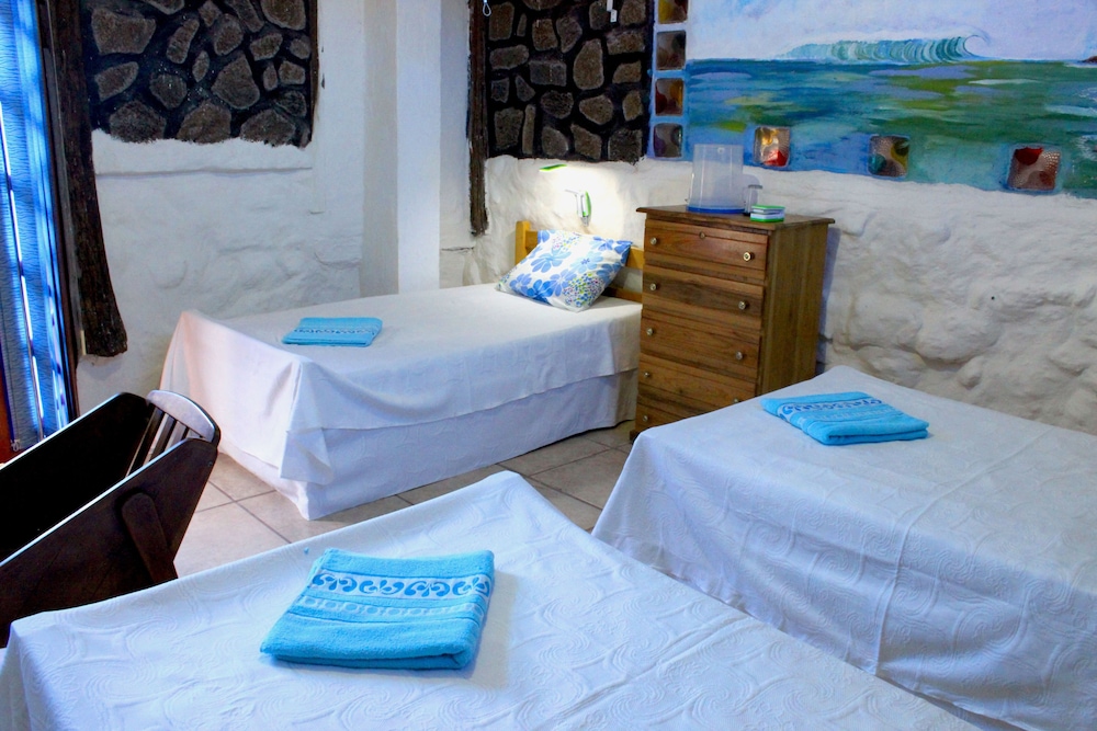 Triple Room, 3 Twin Beds photo 1