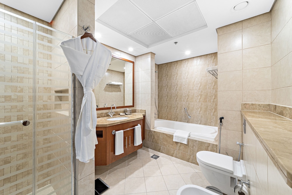 Deluxe Two-Bedroom Suite photo 3