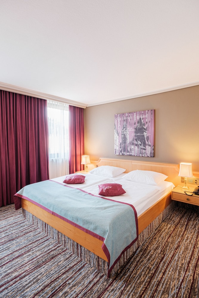 Classic Double Room - Photo 12