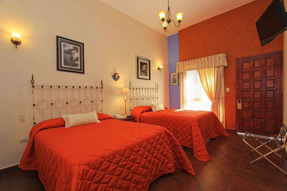 Standard Double Room - Photo 7