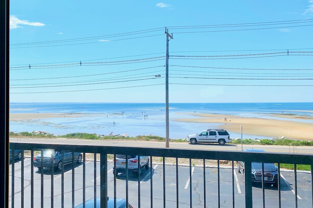 Suite, Bay View - Photo 7