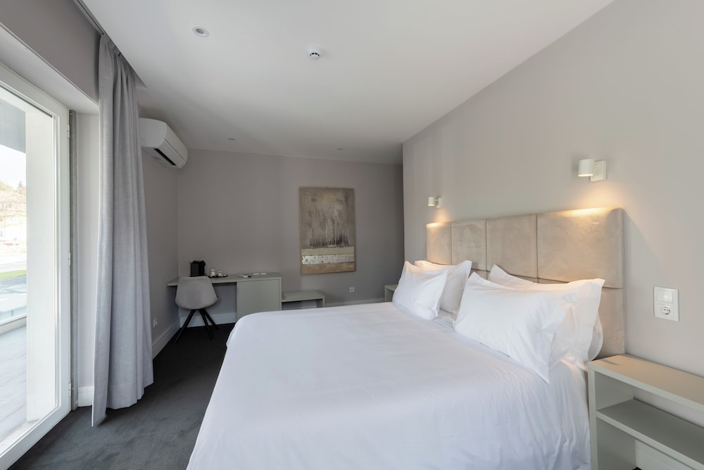 Deluxe Double Room, City View