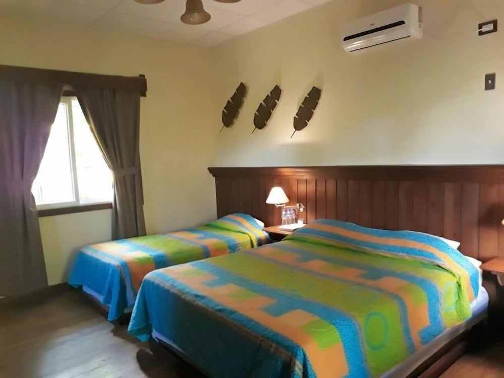 Deluxe Quadruple Room, Balcony, Lake View photo 1