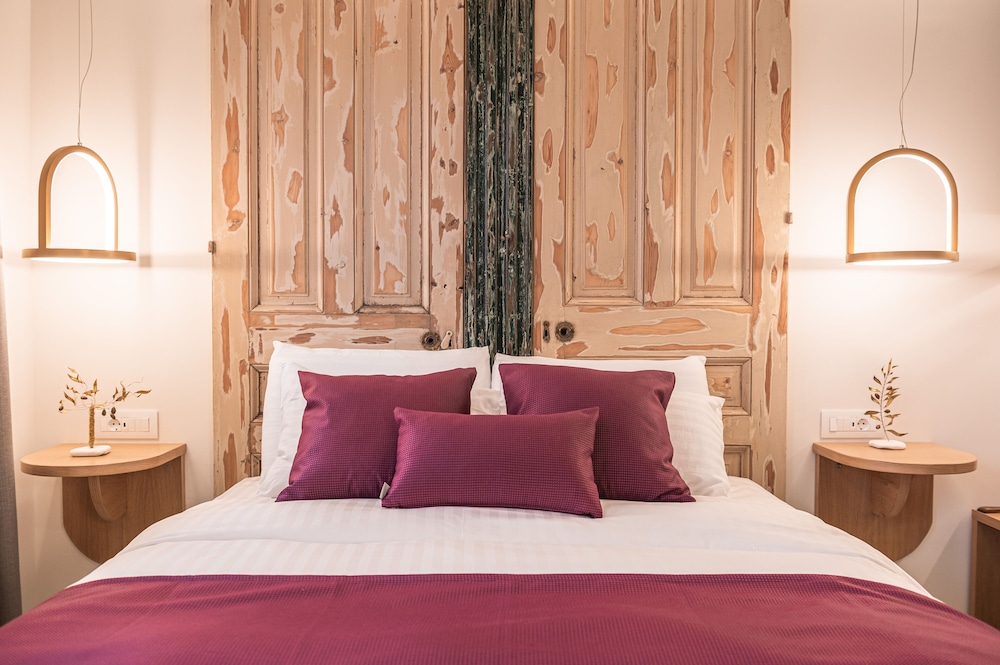Luxury Apartment - Photo 7