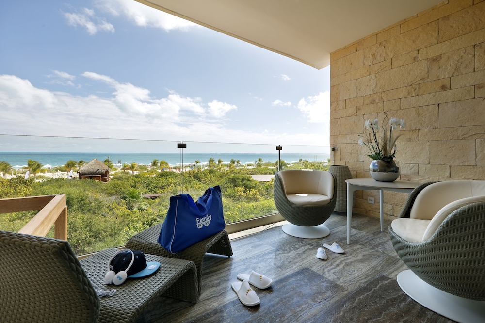 Family Selection Loft Suite Jacuzzi Terrace Ocean View photo 3