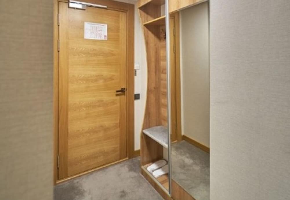 Standard Twin Room - Photo 2