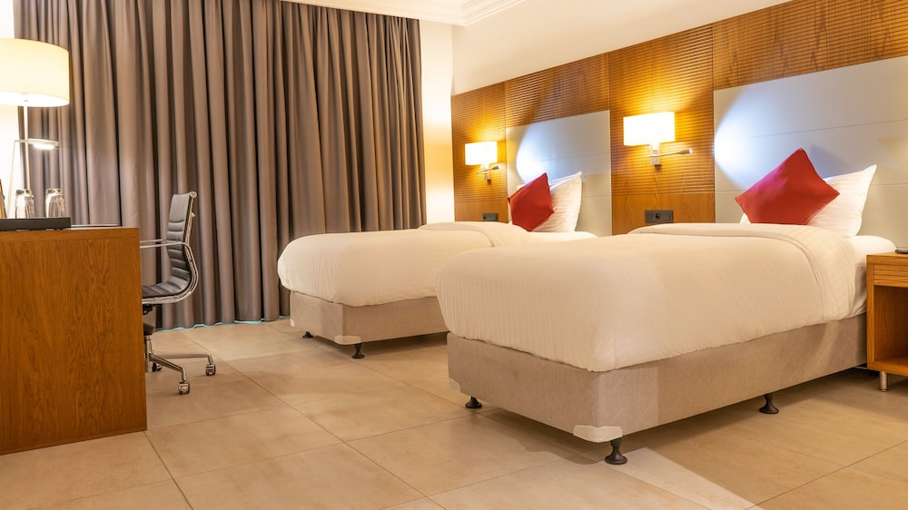 Executive Twin Room, Multiple Beds, Non Smoking, Pool View