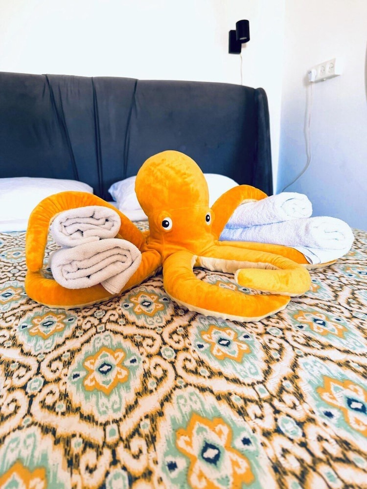 Romantic Apartment, 1 Double Bed, Sea View, Poolside