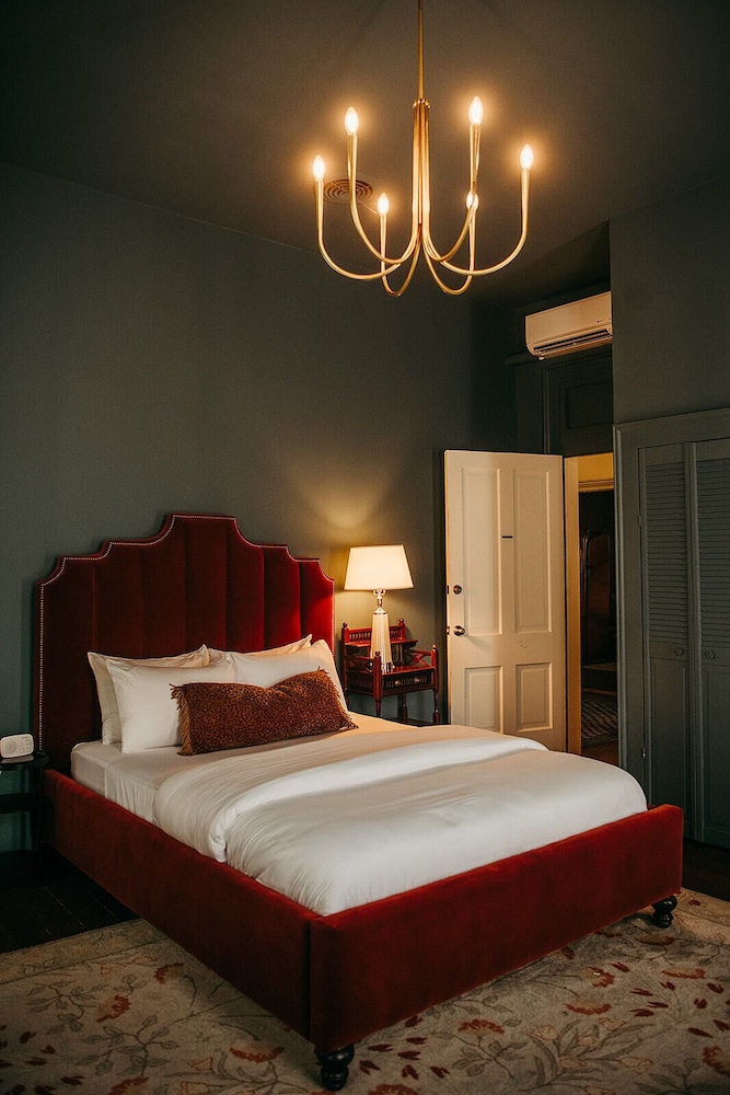 Classic Room, 1 Queen Bed